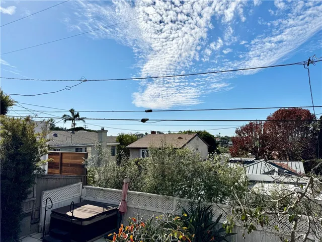 3529 Walnut Avenue, Manhattan Beach, California 90266