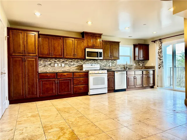3529 Walnut Avenue, Manhattan Beach, California 90266