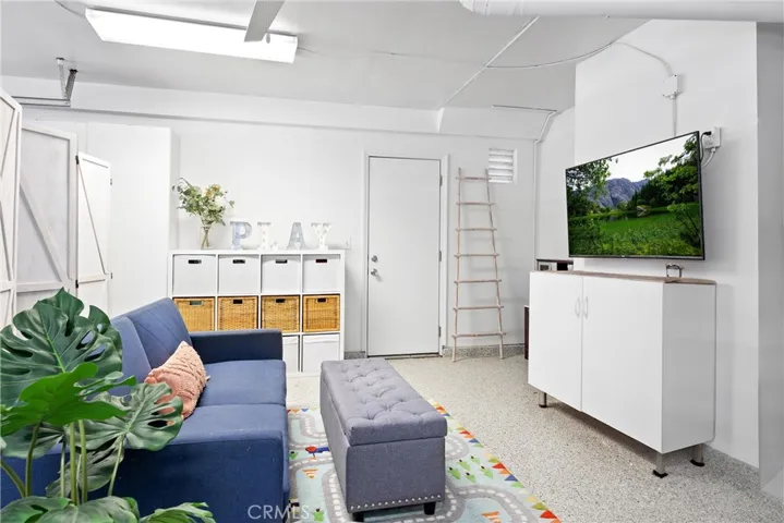 2 Car Garage