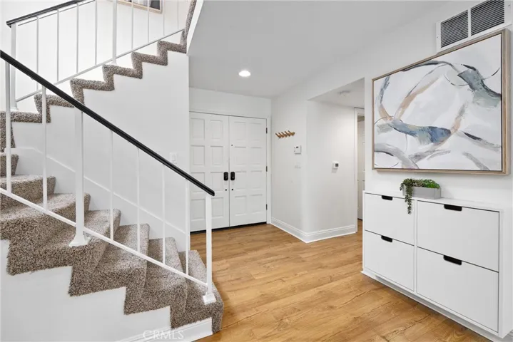 Entry / Stair Case