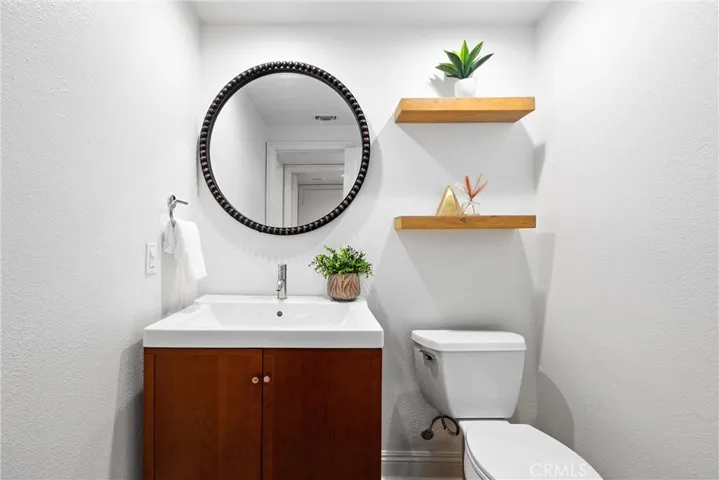 Guest Bathroom Main Level