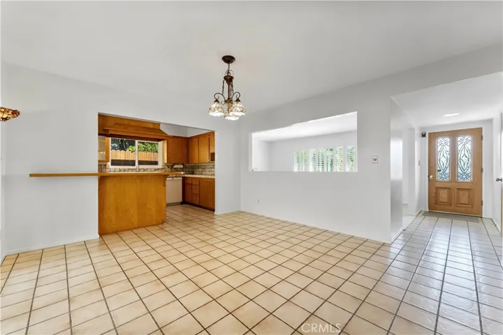 Entry/Dining Room
