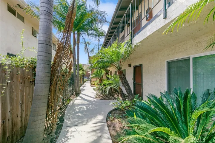 651 E 46th Street, Long Beach, California 90807