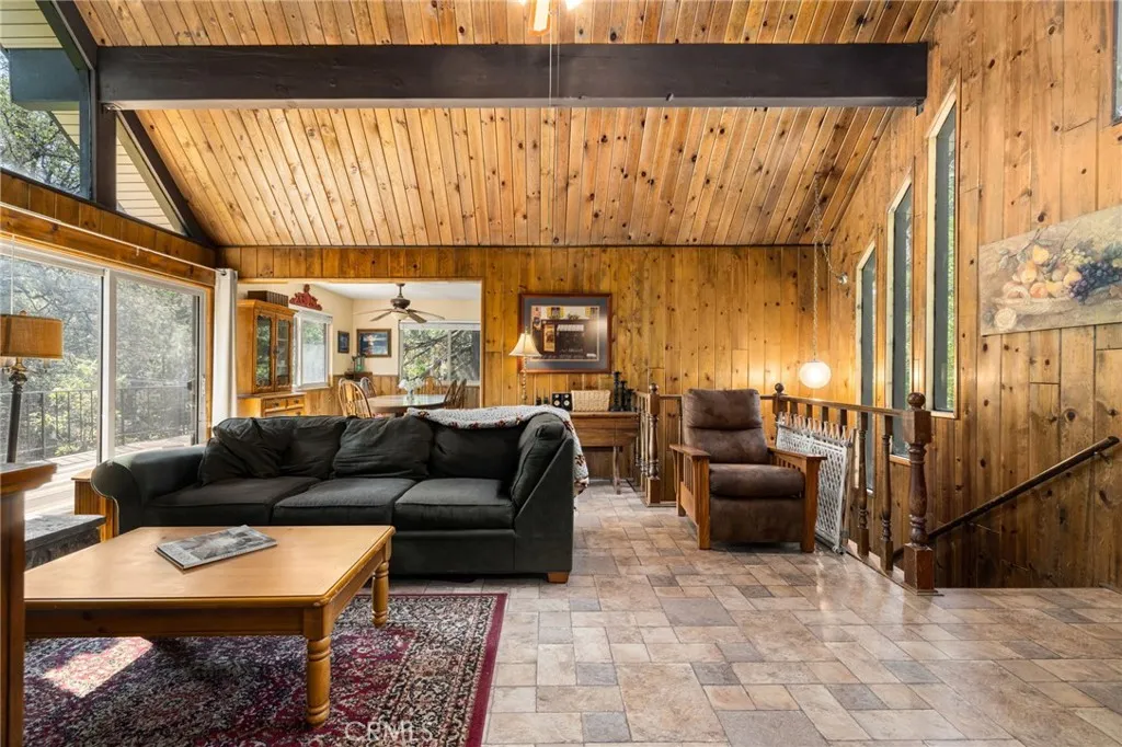 175 Golf Course Road, Lake Arrowhead, California 92317 home-pic-13