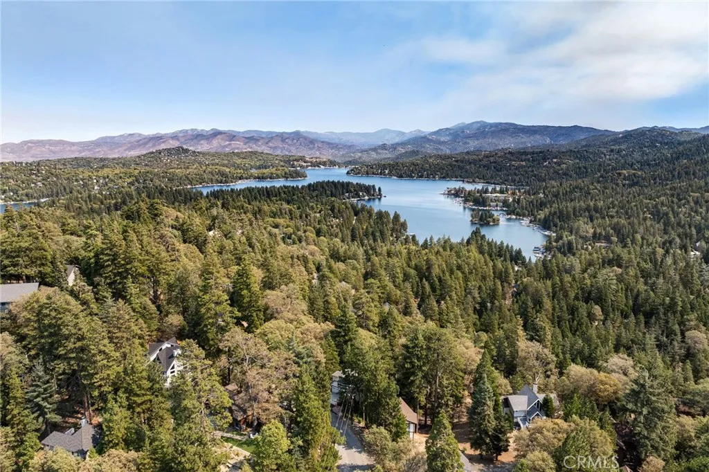175 Golf Course Road, Lake Arrowhead, California 92317 home-pic-25