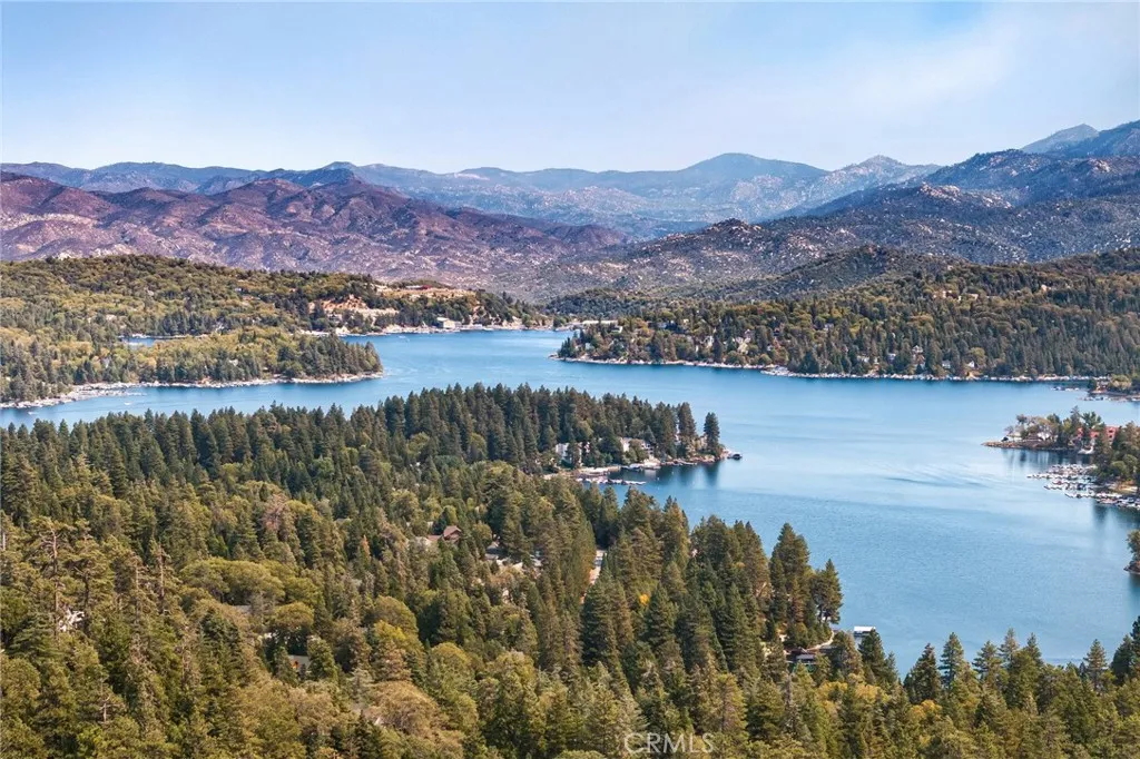 175 Golf Course Road, Lake Arrowhead, California 92317 home-pic-16