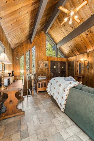 DRAMATIC WINDOWS FOR THE CATHEDRAL EFFECT!