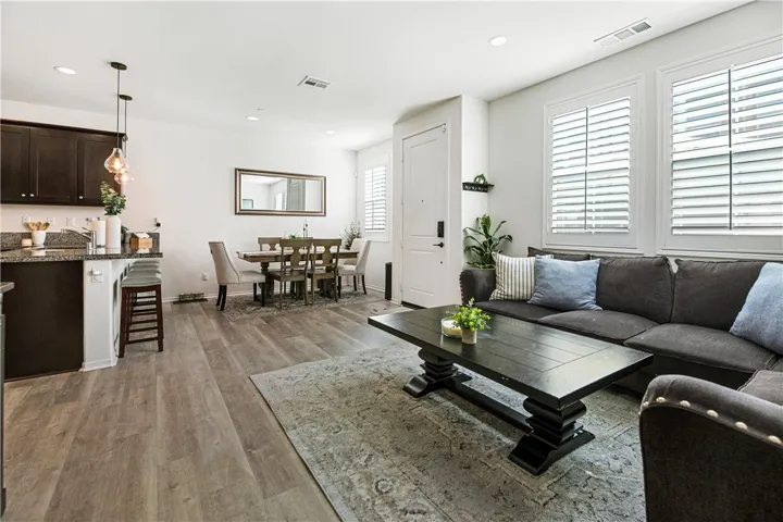 Gather with family & friends. Perfect for everyday living or entertaining.