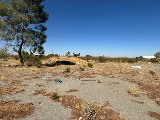 4366 Salerno Road, Phelan, California 92371