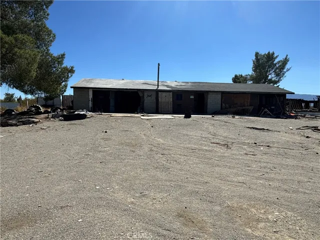 4366 Salerno Road, Phelan, California 92371