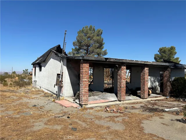 4366 Salerno Road, Phelan, California 92371
