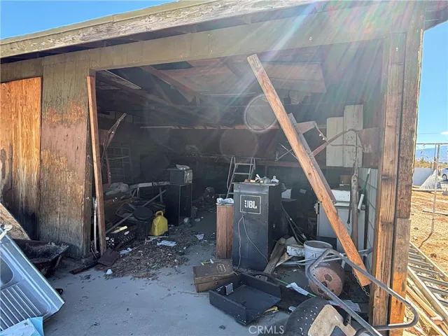 4366 Salerno Road, Phelan, California 92371