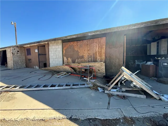 4366 Salerno Road, Phelan, California 92371