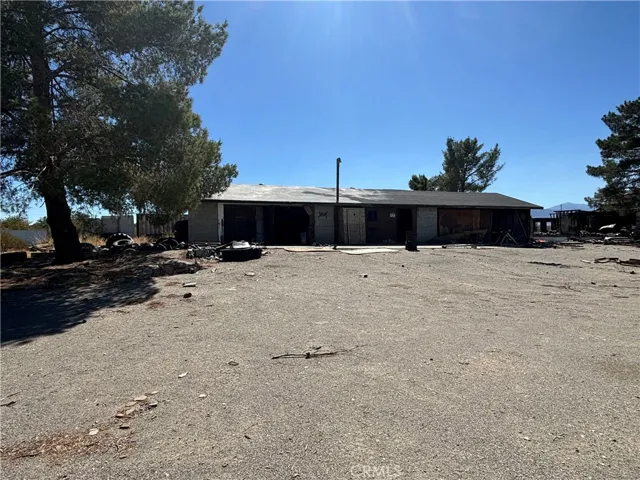 4366 Salerno Road, Phelan, California 92371