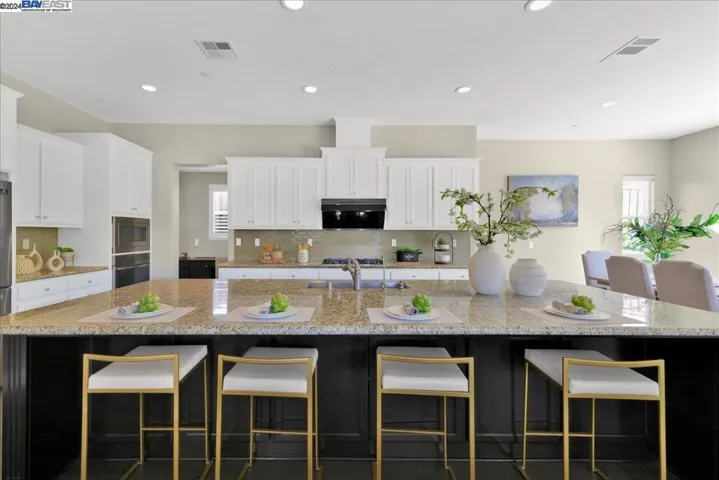 1627 N Terracina Dr, Dublin, California 94568