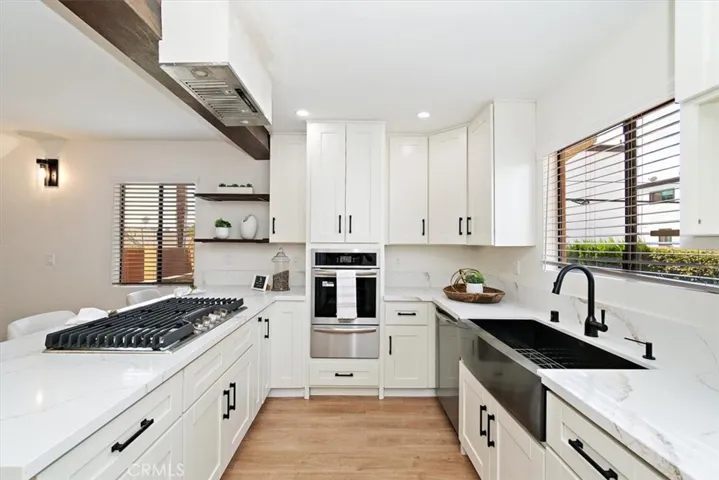 2610 Ruhland Avenue 5, Redondo Beach, California 90278