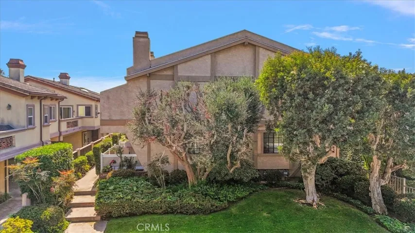2610 Ruhland Avenue 5, Redondo Beach, California 90278