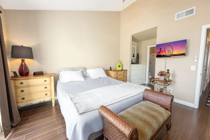 49135 Barrymore--7