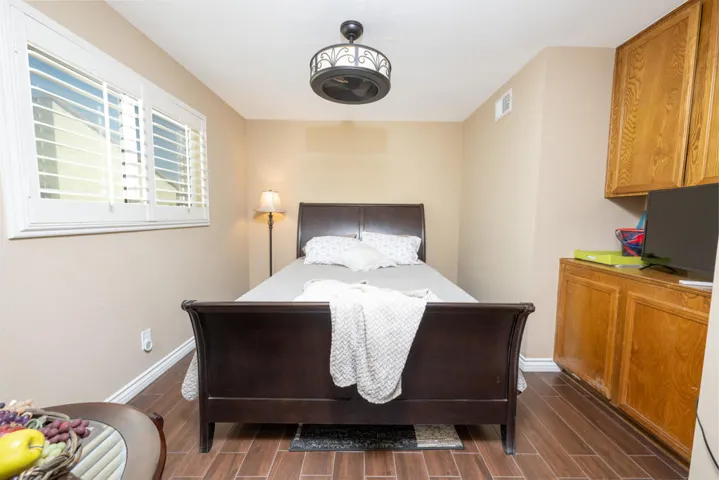 49135 Barrymore--5