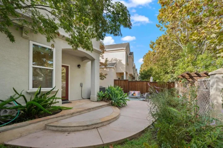 123 Concord Circle, Mountain View, California 94040