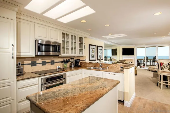 999 N Pacific St E16, Oceanside, California 92054