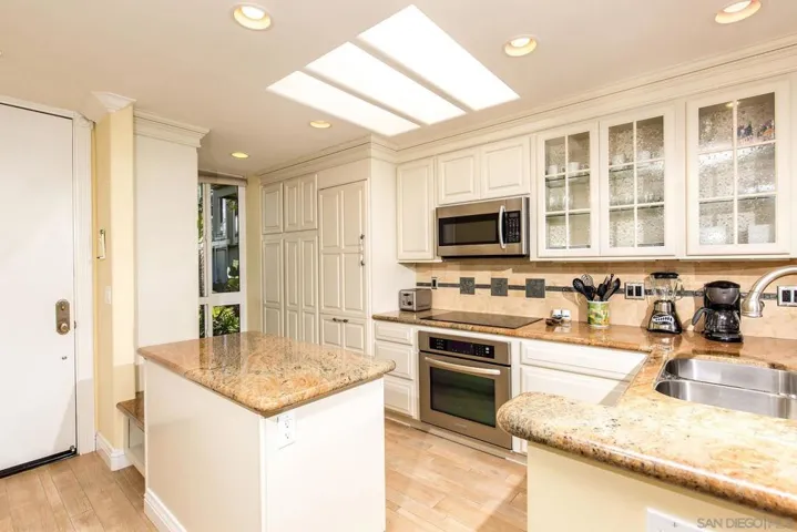 999 N Pacific St E16, Oceanside, California 92054