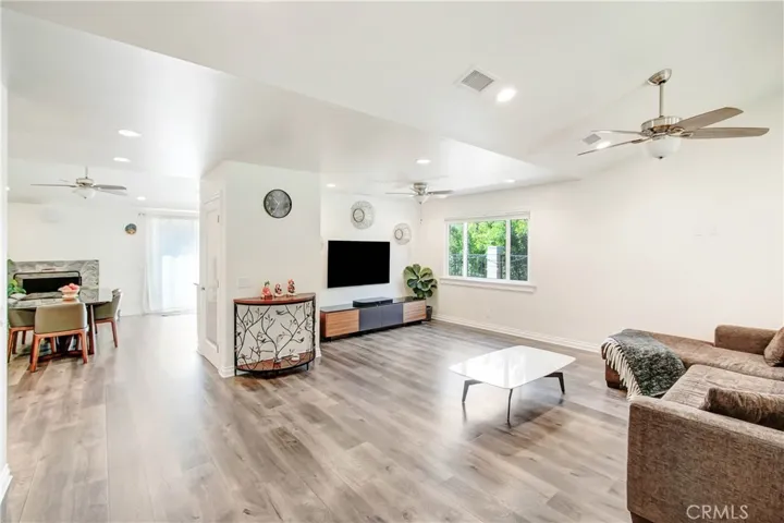 3240 Brace Canyon Road, Burbank, California 91504