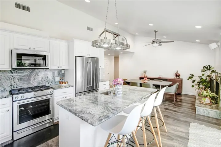 3240 Brace Canyon Road, Burbank, California 91504