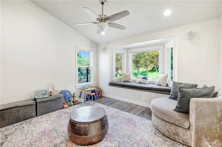 3240 Brace Canyon Road, Burbank, California 91504