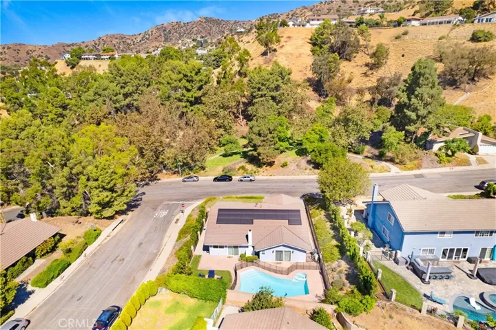 3240 Brace Canyon Road, Burbank, California 91504