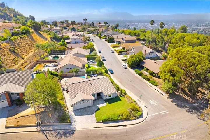 3240 Brace Canyon Road, Burbank, California 91504