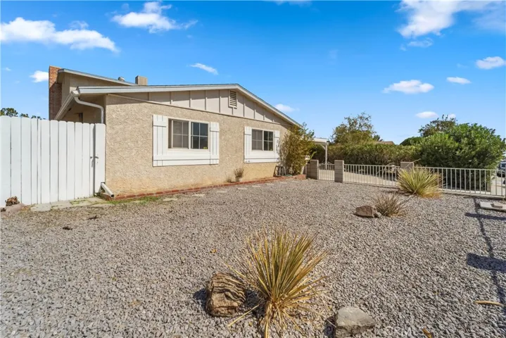 917 Cottonwood Drive, Barstow, California 92311