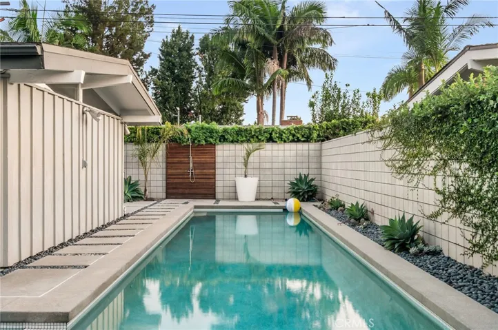 7146 E Mezzanine Way, Long Beach, California 90808