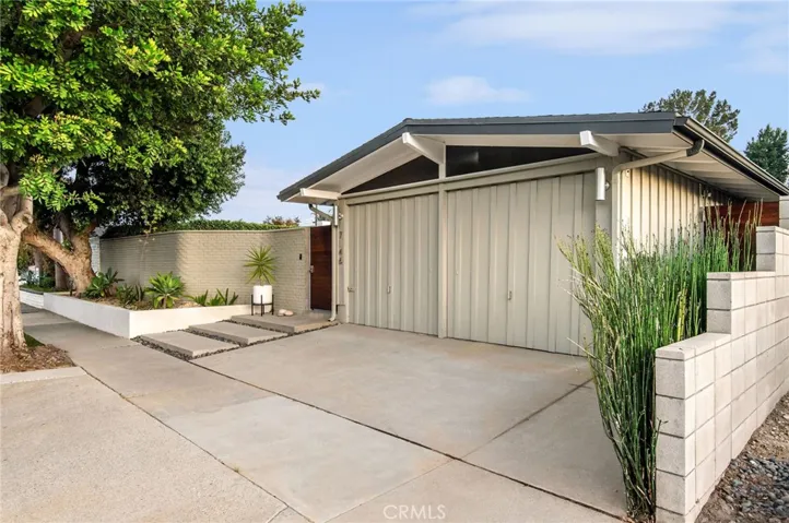 7146 E Mezzanine Way, Long Beach, California 90808