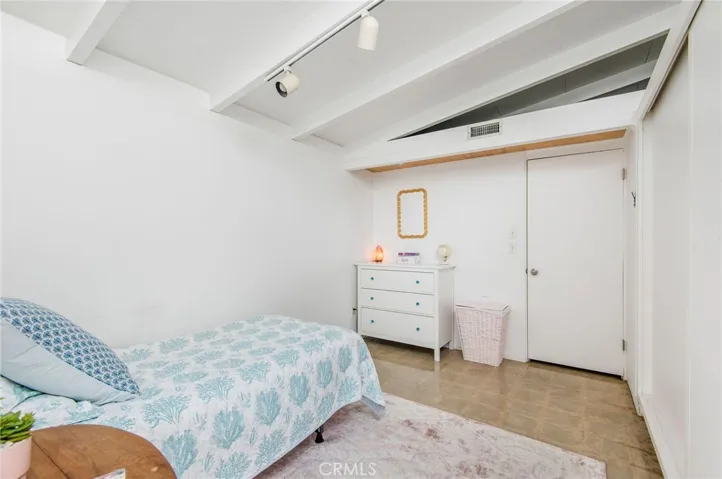7146 E Mezzanine Way, Long Beach, California 90808