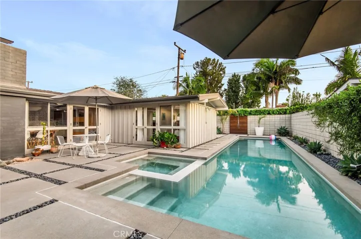 7146 E Mezzanine Way, Long Beach, California 90808