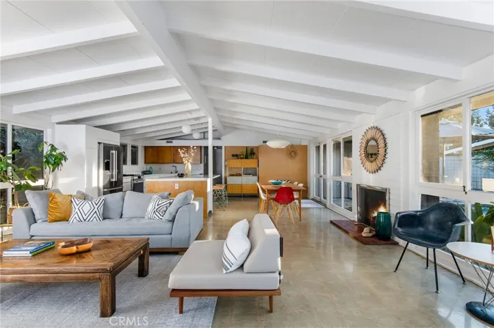 7146 E Mezzanine Way, Long Beach, California 90808