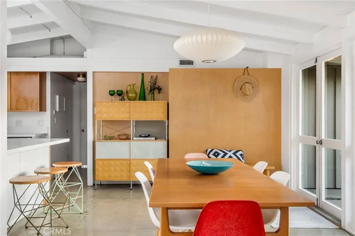 7146 E Mezzanine Way, Long Beach, California 90808