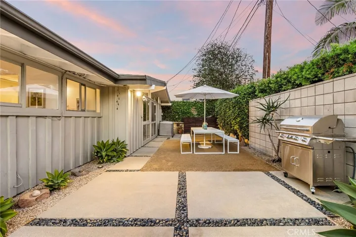 7146 E Mezzanine Way, Long Beach, California 90808
