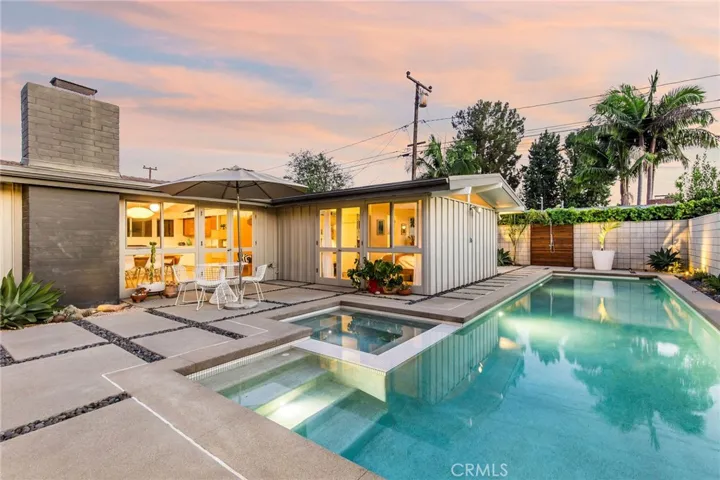 7146 E Mezzanine Way, Long Beach, California 90808