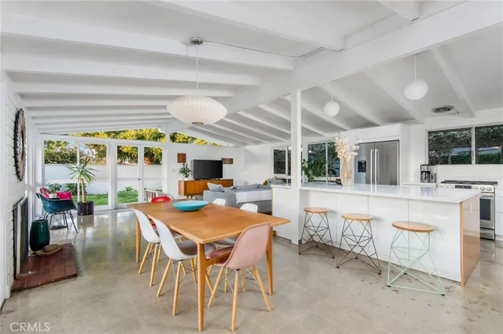 7146 E Mezzanine Way, Long Beach, California 90808