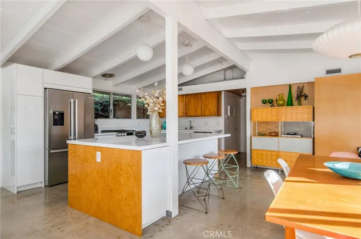 7146 E Mezzanine Way, Long Beach, California 90808