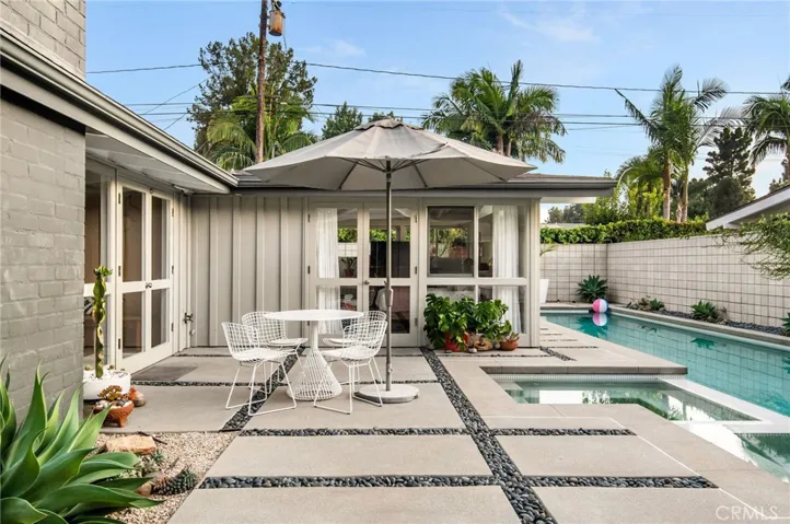 7146 E Mezzanine Way, Long Beach, California 90808