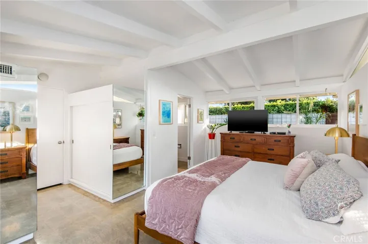 7146 E Mezzanine Way, Long Beach, California 90808