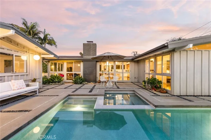 7146 E Mezzanine Way, Long Beach, California 90808