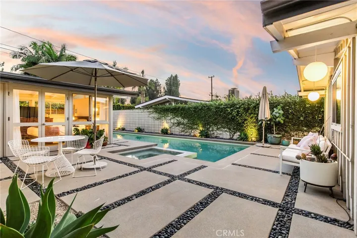 7146 E Mezzanine Way, Long Beach, California 90808