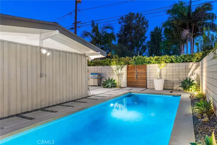 7146 E Mezzanine Way, Long Beach, California 90808