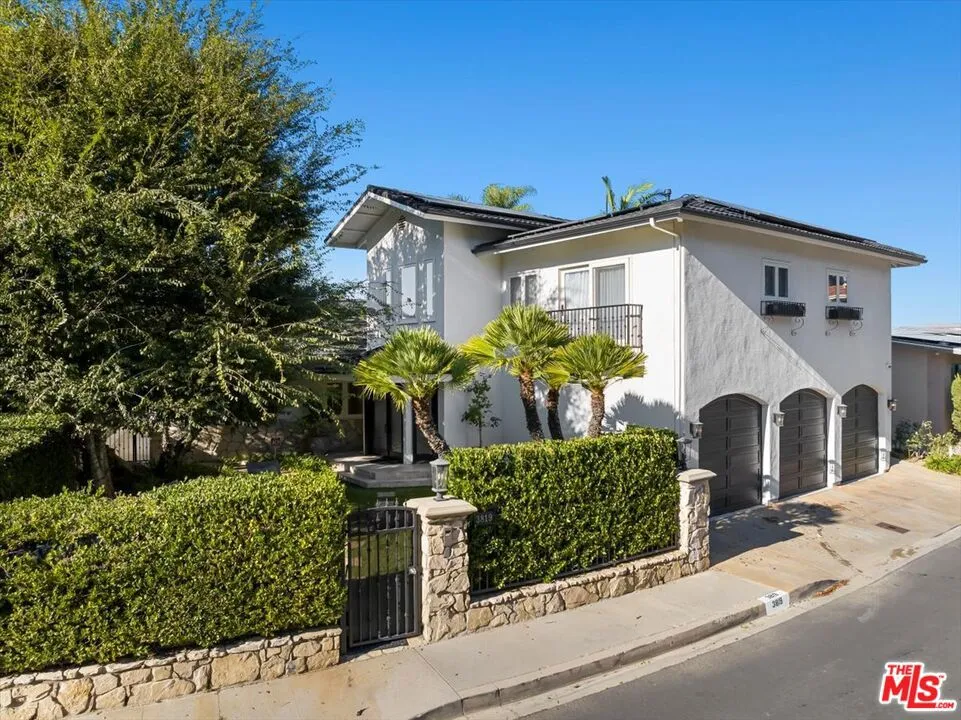 3819 Sherview Drive, Sherman Oaks, California 91403 home-pic-3