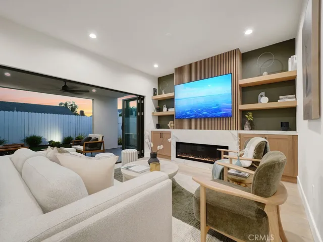 4652 Charnock Drive, Irvine, California 92604