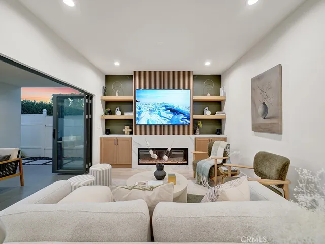 4652 Charnock Drive, Irvine, California 92604